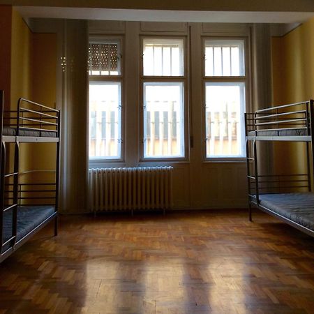 Comebackpackers Budapest Esterno foto