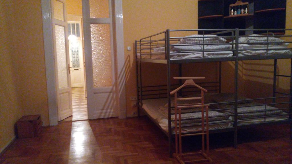 Comebackpackers Budapest Esterno foto