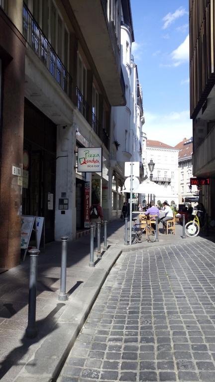 Comebackpackers Budapest Esterno foto