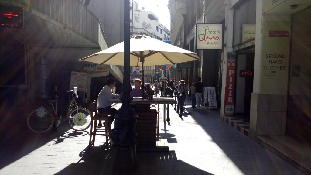 Comebackpackers Budapest Esterno foto